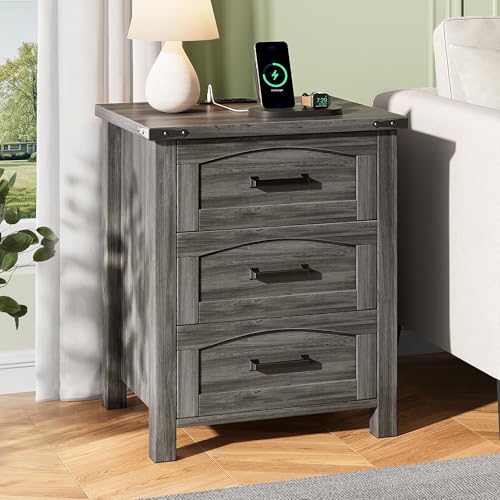 Decofy Farmhouse Nightstand with Charging Station, 18'' Wide Rustic End