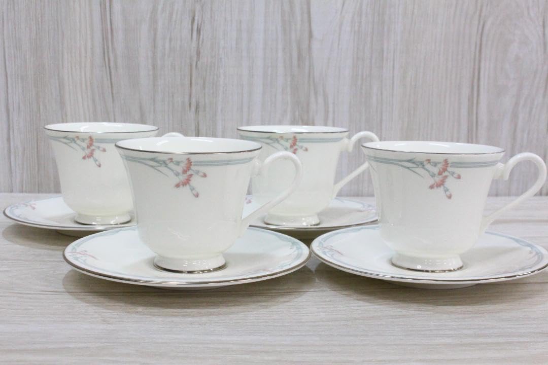  CARNATION ロイヤルドルトン 茶器セット ROYAL DOULTON CARNATION ロイヤルドルトン 茶器セット