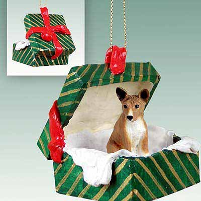 Boîte cadeau vert avec ornement Basenji pour décorer votre sapin