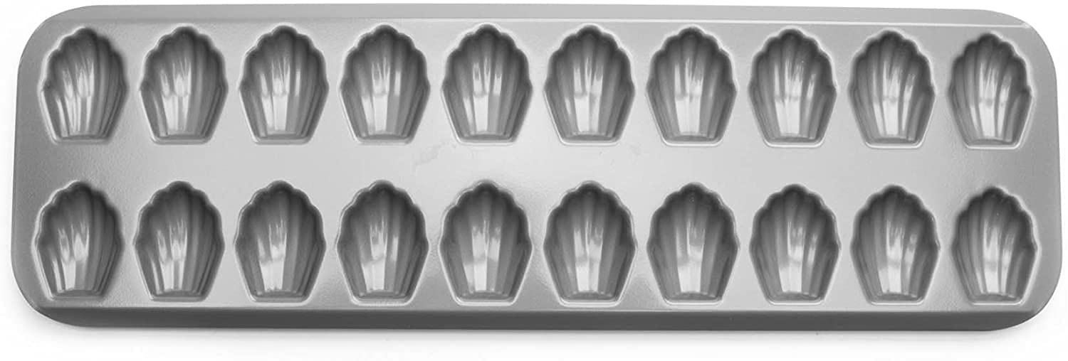 Black Madeleine Mould - 20 Cavity Non-Stick Bakeware -3