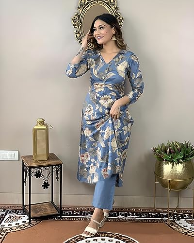 Image of GoSriKi Women's Cotton Blend Printed Kurta with Pant