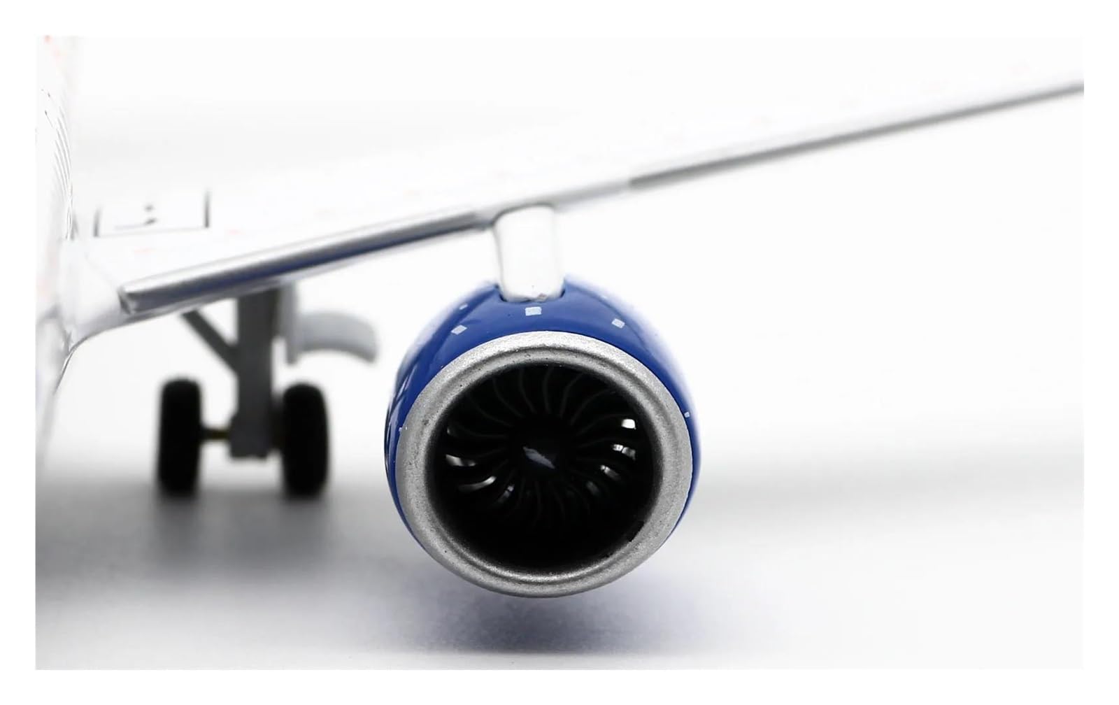 Amazon.co.jp: 飛行機模型飛行機おもちゃの飛行機模型 LH2276 JC