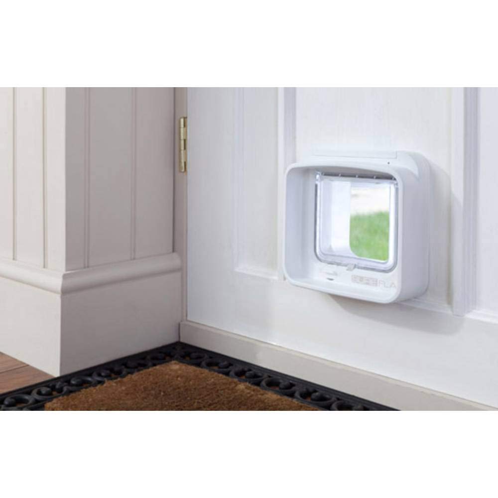 Gattaiola con Lettore Microchip DualScan SureFlap Sure Petcare, compat. Targhetta RFID e Microchip, azion. a Un Pulsante, Install. su Porte, finestre, pareti, Bianco, Rich. 4 batterie AA (Non incl)