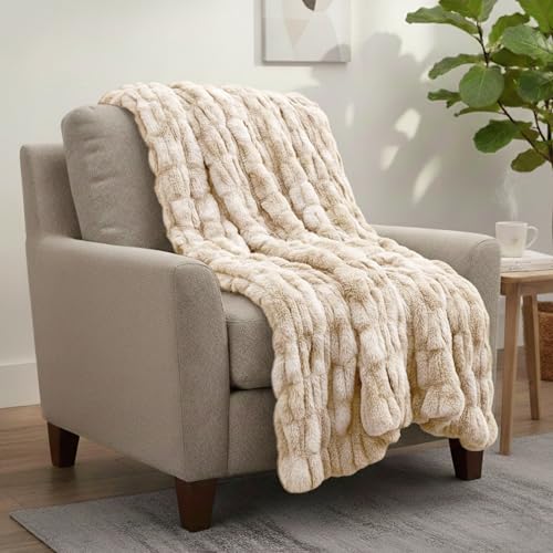 Image of Lavish Home Oversized Ruched Faux Fur Blanket - 60x80-Inch Jacquard Faux Fur Queen-Size Throw for Sofas and Beds - Luxurious Bedding (Beige)