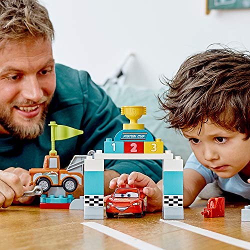 Lego DUPLO Dia da Corrida de Faísca McQueen 10924