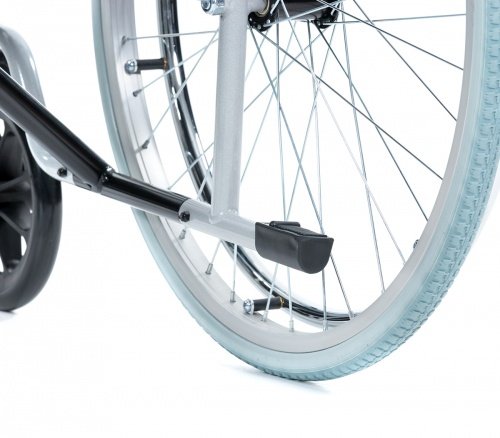 Rollstuhl Karibu - Sitzbreite 41 cm - Fußstützen und Armlehnen klappbar, sehr stabil und faltbar