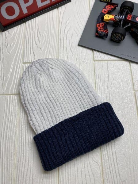 Amazon.co.jp: 支給品 アスリートオンリー レッドブル ビーニー Beanie