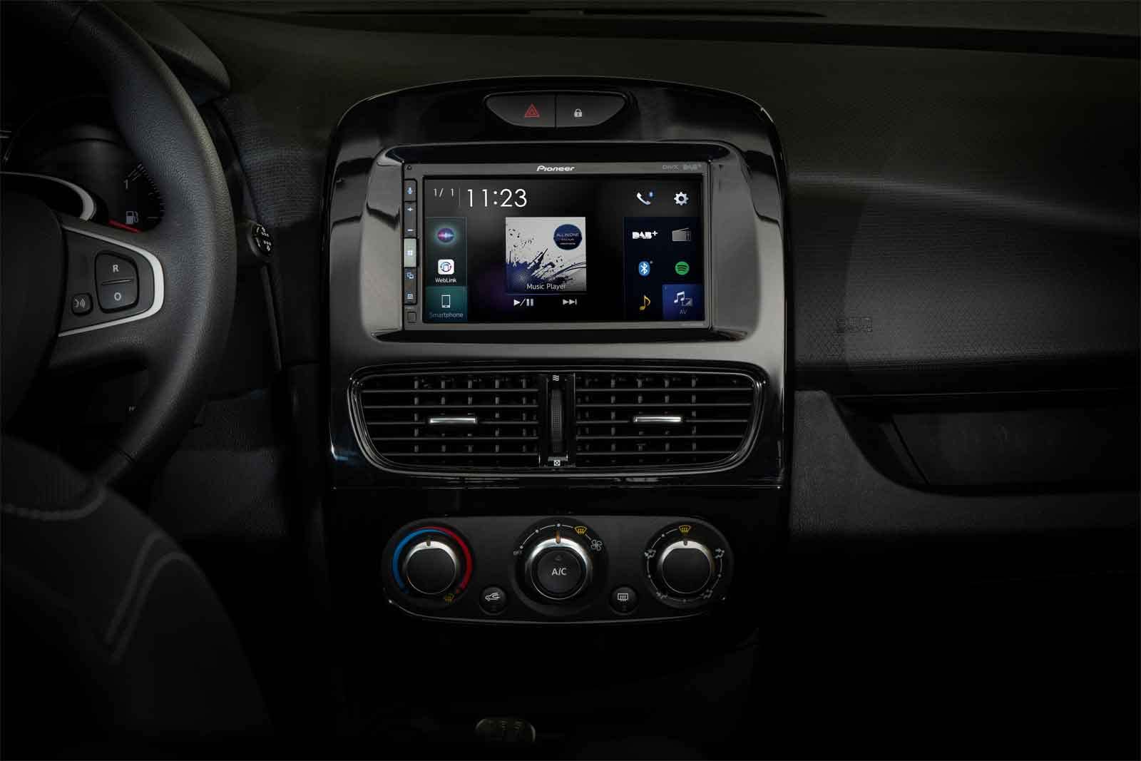Pioneer SPH-EVO62DAB Mediacenter per Renault Clio IV – Touchscreen da 6,8 pollici, 1,5A Quick-Charging USB, Apple CarPlay, Android Auto, radio digitale DAB/DAB+, Bluetooth, equalizzatore a 13 bande