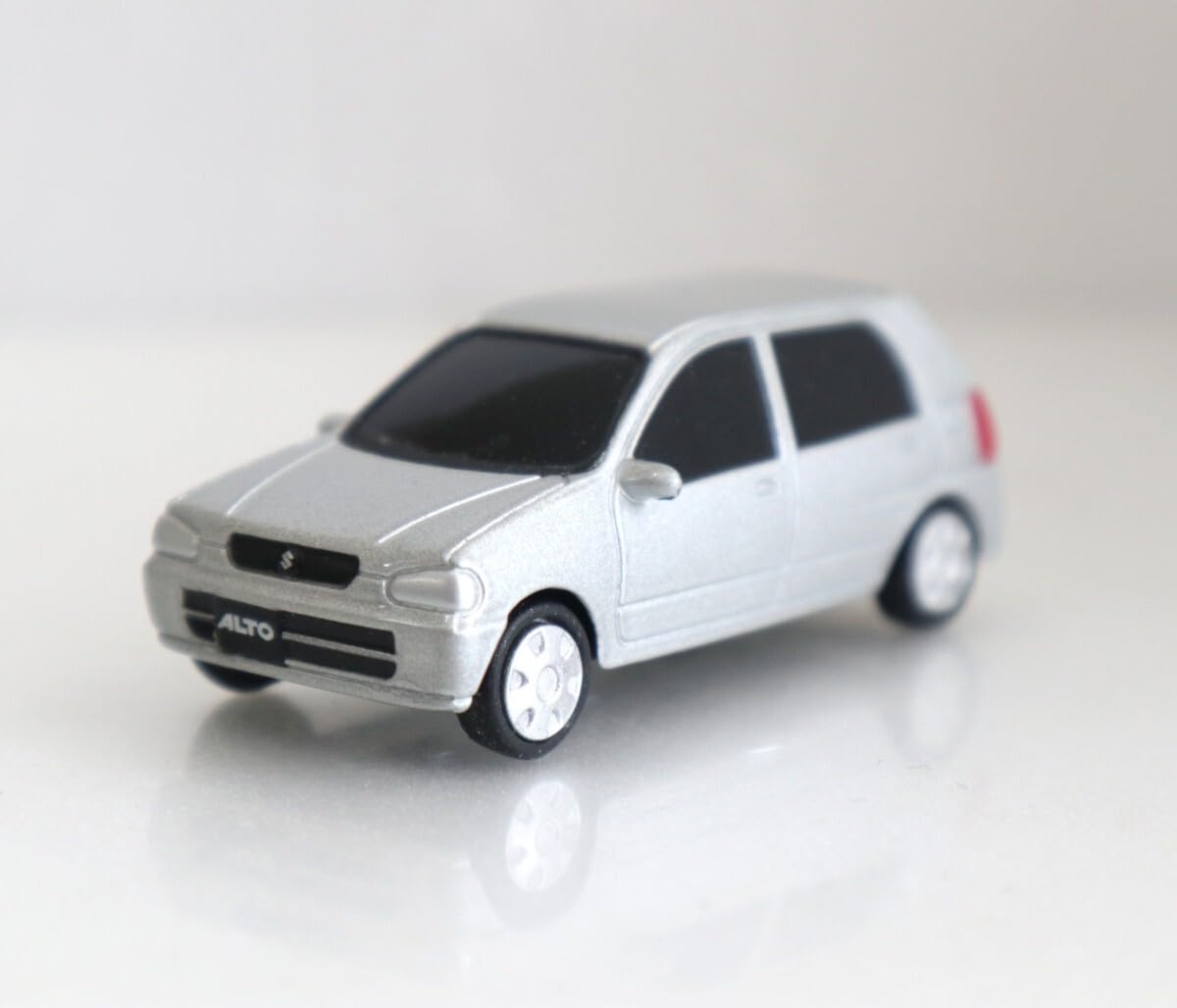 約1⁄64 5代目 スズキ アルト 5ドア HA12S⁄HA22S⁄HA23S型