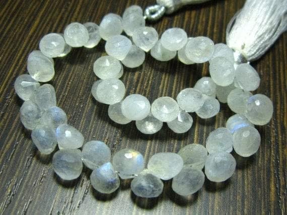 Pierre de lune arc-en-ciel en fil de perles pour concevoir un cadeau d'anniversaire unique - 4