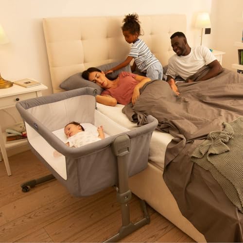 Chicco Next2Me Essential Culla Neonato Fianco Letto, Culla Co-Sleeping, Compatibile Con Diversi Letti, Altezza Regolabile, Buona Circolazione Dell'aria, Materasso E Borsa Inclusi, 0-6 Mesi, Grigio - 2
