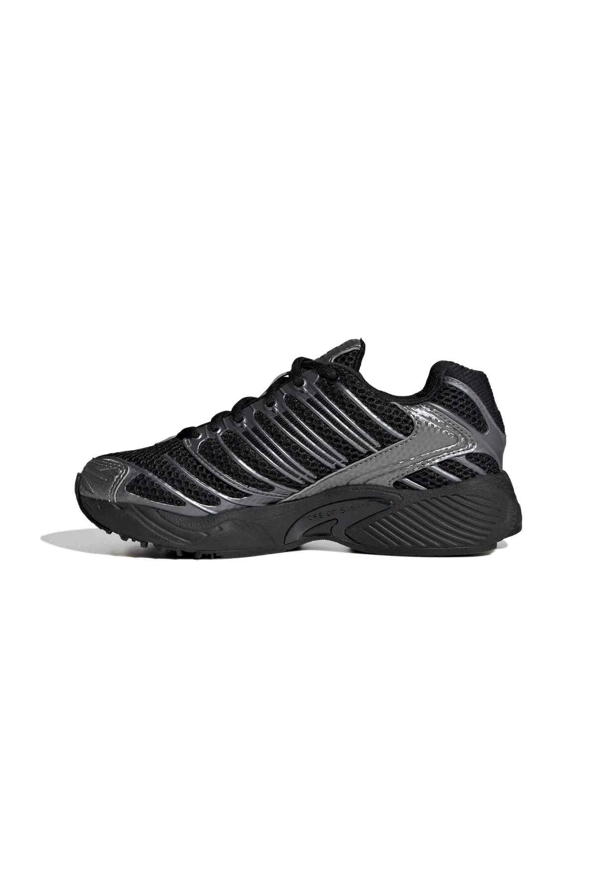 Adidas Adistar Control 3 J KI8666 - Scarpe per il tempo libero da ragazzo, colore nero