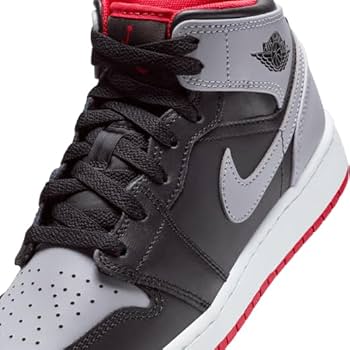 24.0[ナイキ] エア ジョーダン 1ミッド AIR JORDAN 1 MID NIKE公式】エア ジョーダン 1 MID メンズシューズ.オンライン