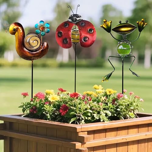 Yardancer Garden Decor for Outside, Set of 3 Metal 16.5” Decorative Garden Stakes with Snail Beetle Frog for Garden Decorations, Welcome Yard Sign Art Stakes for Outdoor Lawn Backyard Porch