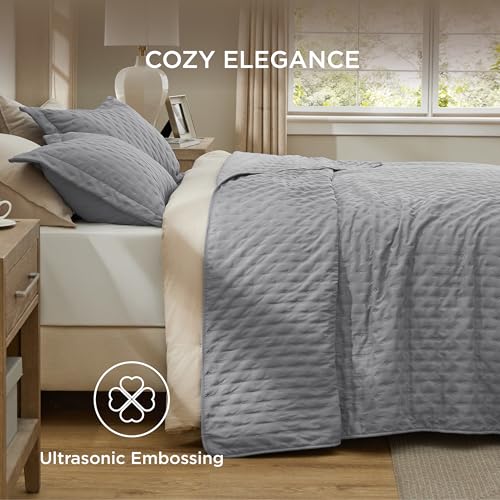 Image of Bedsure King Quilt - Grey Bedspread King Size & Lightweight Comforter, Modern Coverlet with Clover Pattern, Ultra Soft All-Season Bedding, 106 x 96 Inches