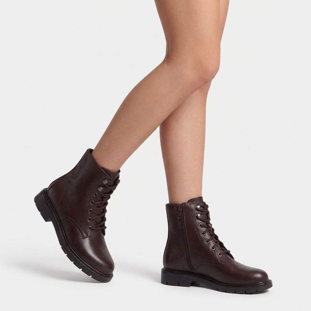 BATA Stivaletto Stringato in Pelle da Donna Elegante e Comodo