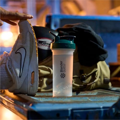 Image of BlenderBottle Classic V2 Shaker Bottle Perfect for Protein Shakes and Pre Workout, 20-oz, Green