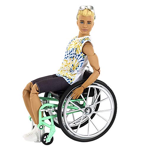 Ken Fashionista Muñeco con silla de ruedas, rampa y accesorios de moda (Mattel GWX93)