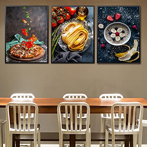 Affiches d'herbes et d'épices sur toile pour raviver une cuisine sombre
