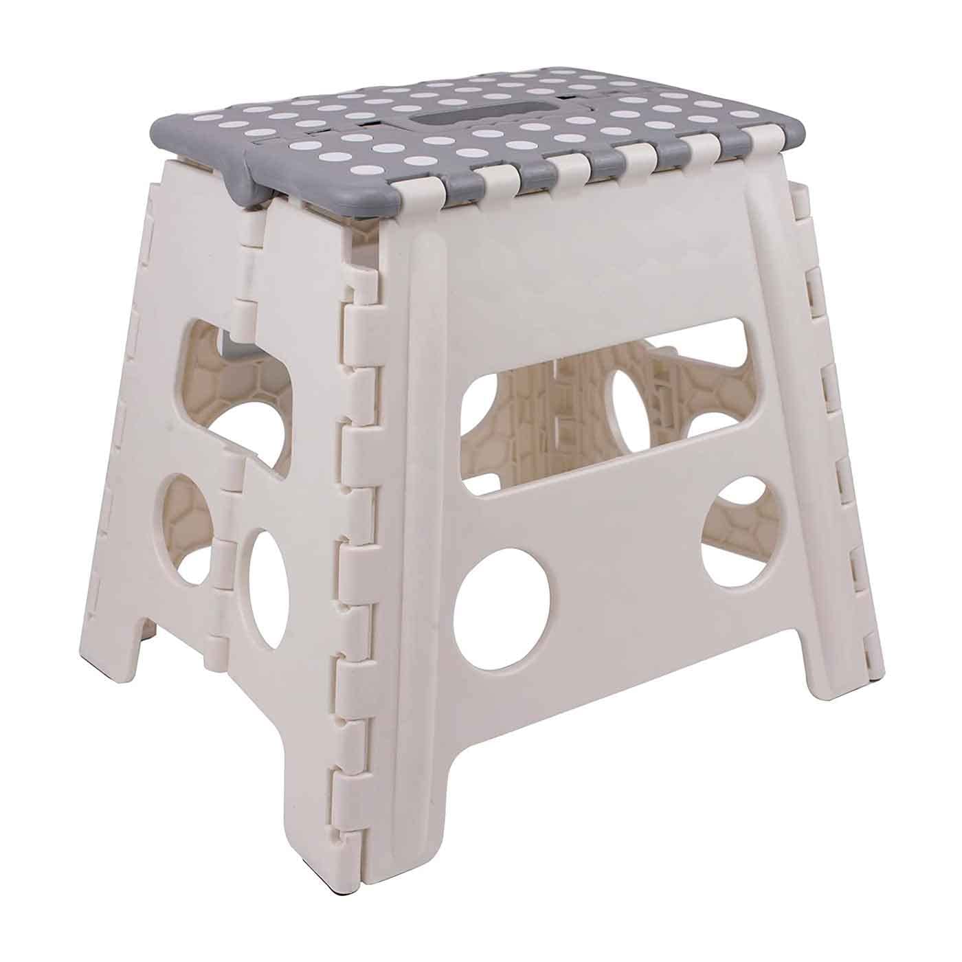AC - Folding stool - Made of PVC - Multipurpose made of durable and resistant plastic. Ideal for schools, nurseries or home. - 29 x 22 x 32 cm - White