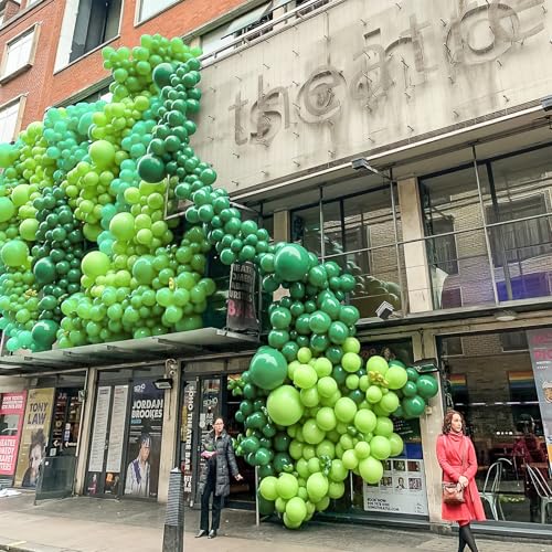 Image of PartyWoo Pearl Light Green Balloons 140pcs Different Sizes of 18 12 10 5 Inch Pastel Neon Green Balloon Arch Kit for Baby Shower Wedding Spring Forest Theme Birthday Party Decorations Green-Z43