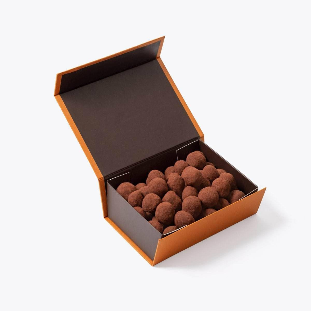 Macadamias al Cacao Artesanal – Caja 500g – Bombonería Pons – Chocolate Artesanal – Regalo Gourmet – Hecho en Barcelona