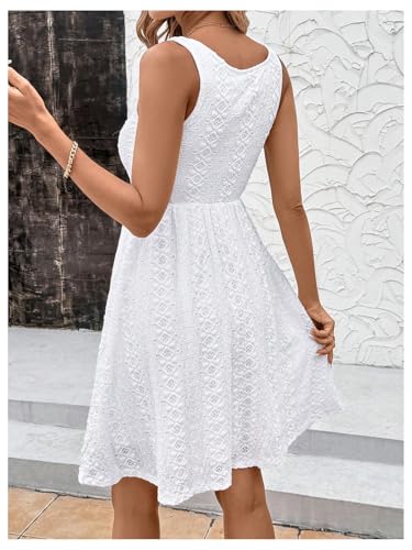 Robe d'été courte col carré texturée avec détails brodés ajourés - 3
