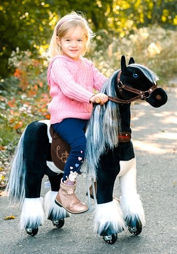 Ponnie Reitpferd mit Rollen Domino S (3-6 Jahre), Spielpferd zum Reiten mit Abnehmbarer Rosa Sattel und Halfter mit Zaumzeugund Kämmbare Mähne und Schwanz, Plüschpferd zum Reiten für Kinder