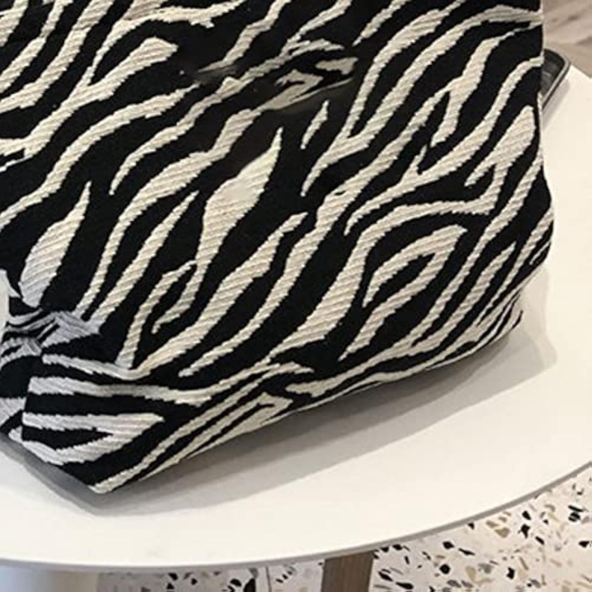 Women’s Large Capacity Zipper Makeup Bag for Toiletries