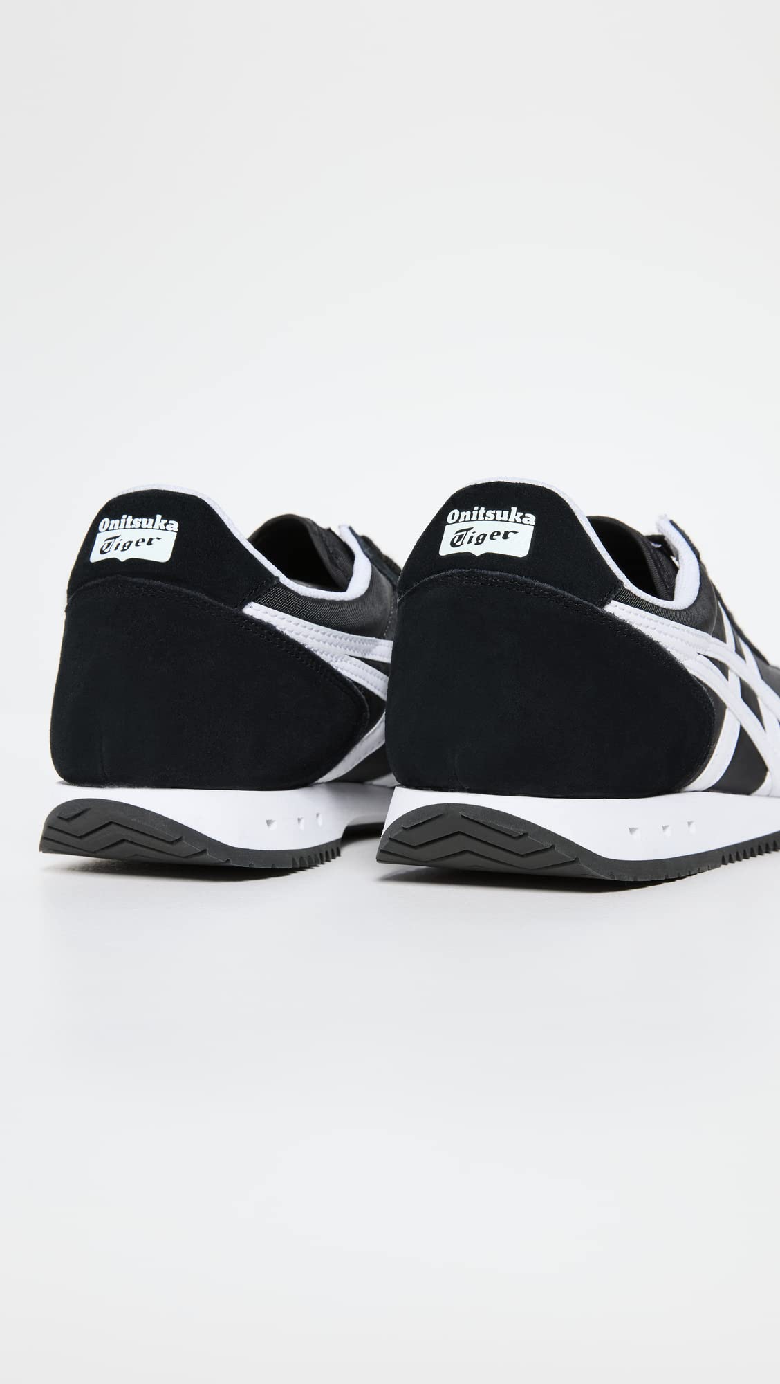 Onitsuka Tiger New York Unisex Sneakers, Black/White, 7 | B2B