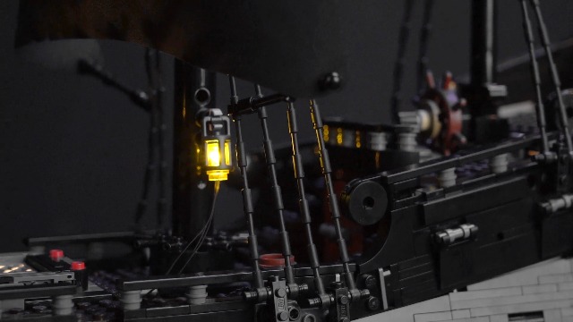 Amazon.com: LocoLee Light kit Compatible with Lego 10365 Captain