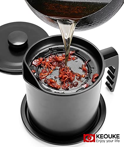 Keouke Bacon Grease Container With Strainer - 1.3L / 5.2 Cups Oil Storage Grease Keeper Iron Can For Cooking Oil, Frying Oil With Replaceable Cleaning Brush #TOP3