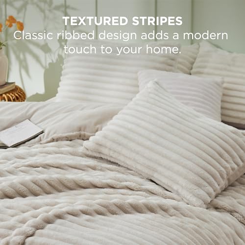 Image of Bedsure King Fluffy Comforter Set - GentleSoft 3 Pieces Luxury Fleece Linen Bedding, Cozy Room Decor Aesthetic, 1 King Bed Comforter (104 inchx90 inch) and 2 Pillowcases (20 inchx36 inch)
