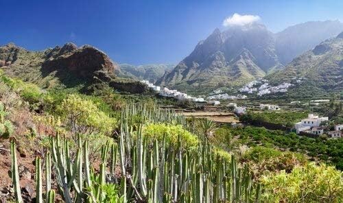 Posterazzi Póster de Village in The Valley Agaete Gran Canaria Las Palmas Islas Canarias España, (27 x 9), Varía