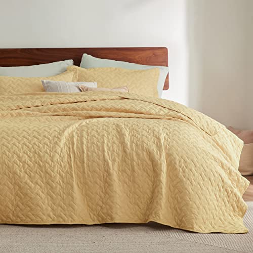Bedsure Queen Quilt Bedding Set - Lightweight Summer Quilt Full/Queen - Grey Bedspreads Queen Size - Bedding Coverlets for All Seasons (Includes 1 Quilt, 2 Pillow Shams)