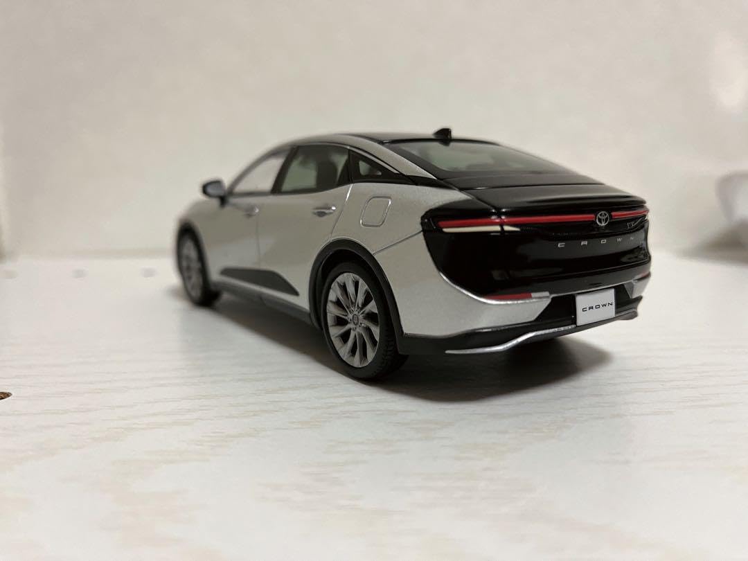 Amazon.co.jp: トヨタ クラウン クロスオーバー カラーサンプル 展示用