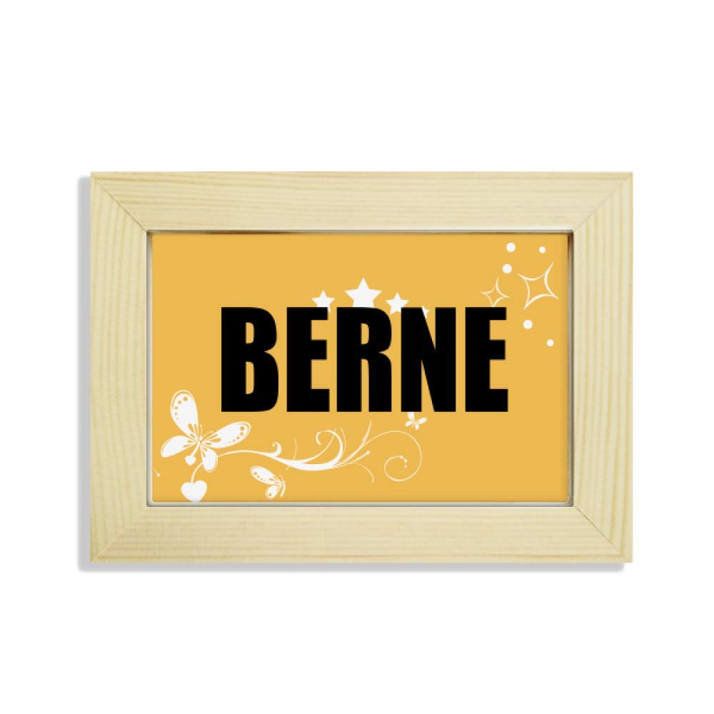 Cuadro de Berna Suiza decorativo con flores para dar calidez a tu escritorio de madera