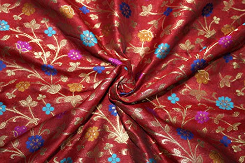 Tissu brocart bordeaux rigide doré Bro685 anti-effilochage 111,8cm