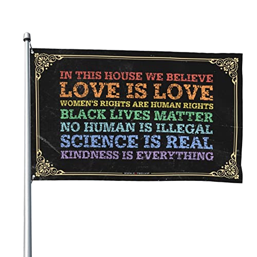 Drapeau In This House We Believe 152x244 cm pour decoration man cave et porche