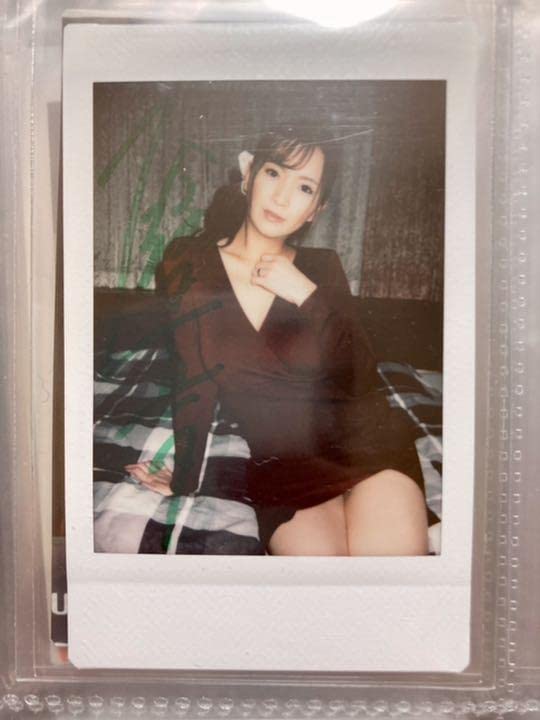 鈴木真夕　直筆サイン入りチェキ　チェキ 鈴木真夕 サイン チェキ 紫