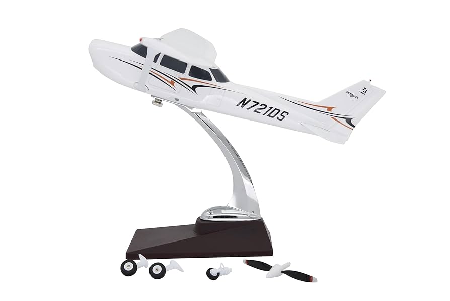 Amazon | TANG DYNASTY 1/32 27CM セスナ 172 Cessna 172 ABS