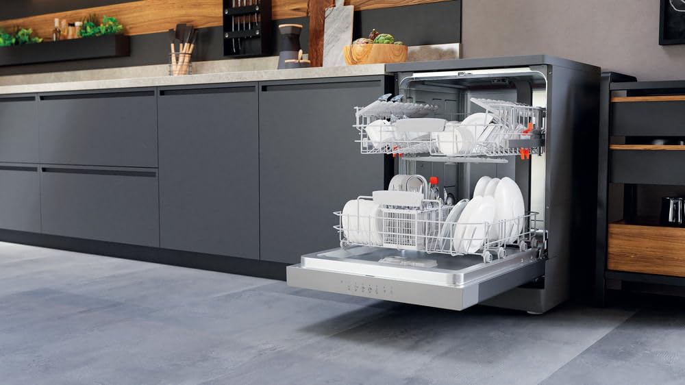 Hotpoint HFC3C33WX Lave-vaisselle Pose-libre 14 Couverts Zone Wash 3D Active Dry Moteur Inverter Silencieux 43 dB Classe Énergétique D 85x60x59 cm Inox
