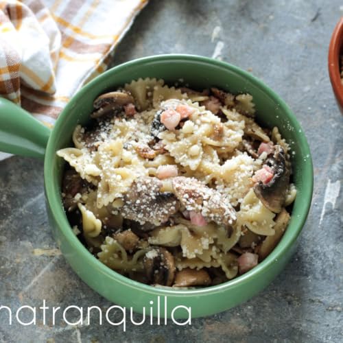Farfalle ai funghi con noci e pancetta