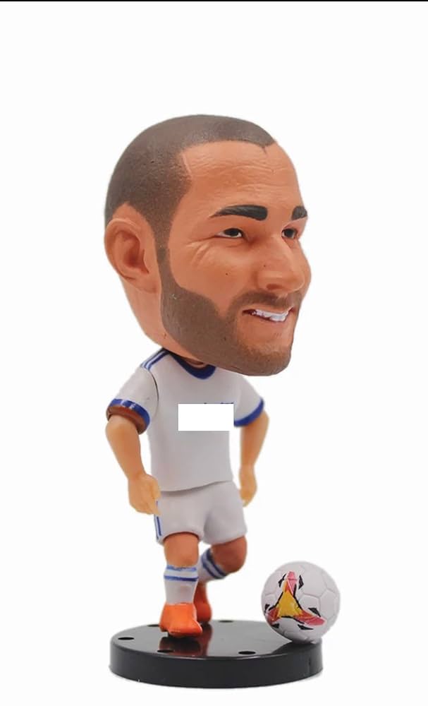 レアル・マドリード ベンゼマ フィギュア　SOCCER STARZ レアル・マドリード ベンゼマ フィギュア SOCCER STARZ - メルカリ