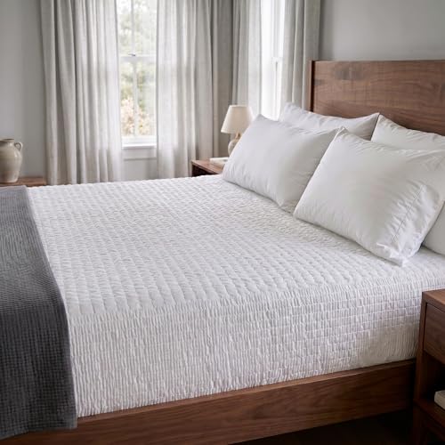 Image of PAULATO BY GA.I.CO California King Waterproof Mattress Protector - Fitted Mattress Cover with Deep Pocket, Breathable Noiseless Polyester, Easy Care (California King)