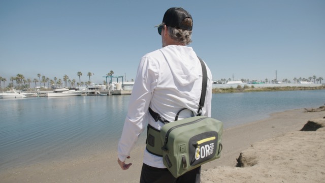 Amazon.com: Waterproof Hip Pack | 8L Submersible Lumbar Fishing