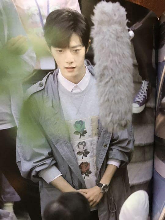 Amazon.co.jp: 203超陳情令 魏無羡主演 肖戦限定記念ハードカバー大pb