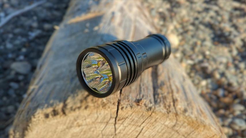 Amazon.com : Wurkkos DL46 Dive Light, 20000 Lumen Scuba Diving