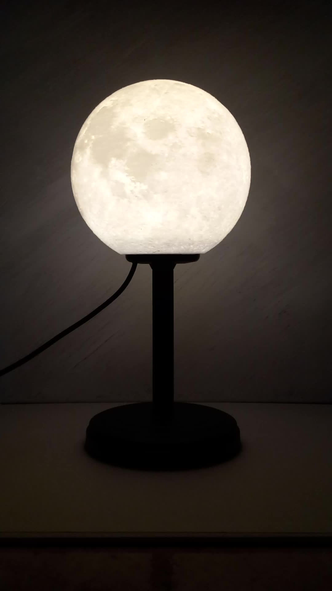 By the light of a silvery USB moon