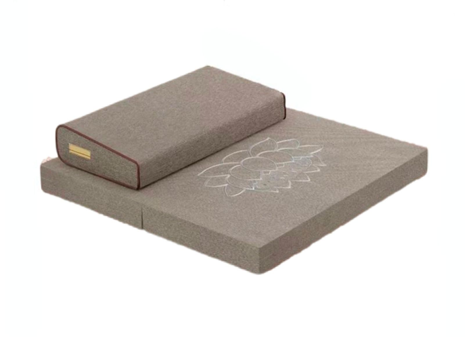 Mat de méditation carré fait main pour créer votre espace zen à la maison